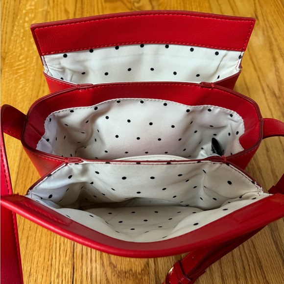 Macy’s On 34th brand red handbag - Picture 7 of 8